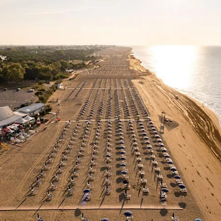Quiet Retreat In Pineda Villa Bibione