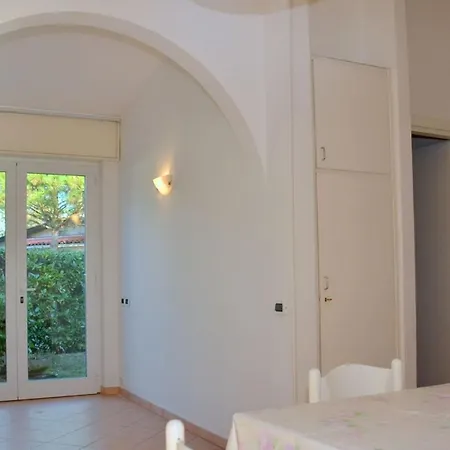 Homely Flat For 5 In A Area In * Μπιμπιόνε