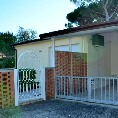 Homely Flat For 5, In A Area In * Bibione