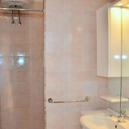 Homely Flat For 5, In A Area In * Bibione